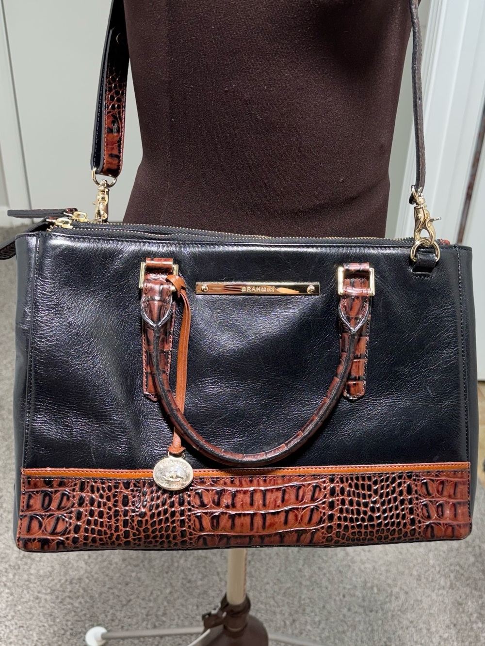 Brahmin Black Leather Satchel Shoulder Bag Brown Croc Embossed Trim Purse - Picture 2 of 16